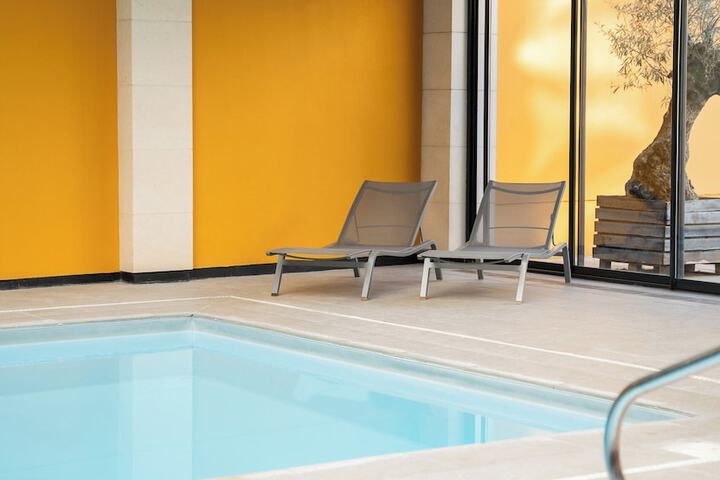 Pool 39 of 81