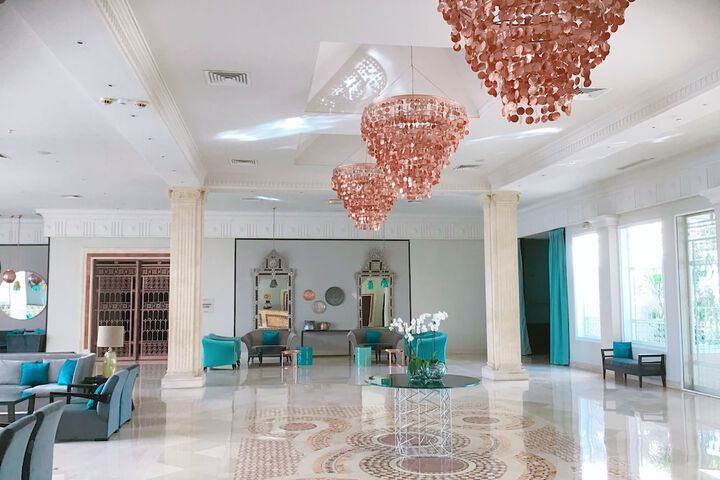 Hotel Interior 7 of 153
