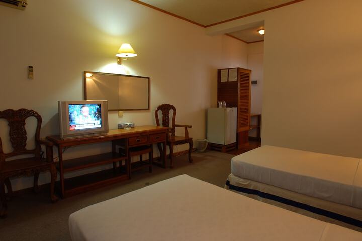 Room 9 of 45
