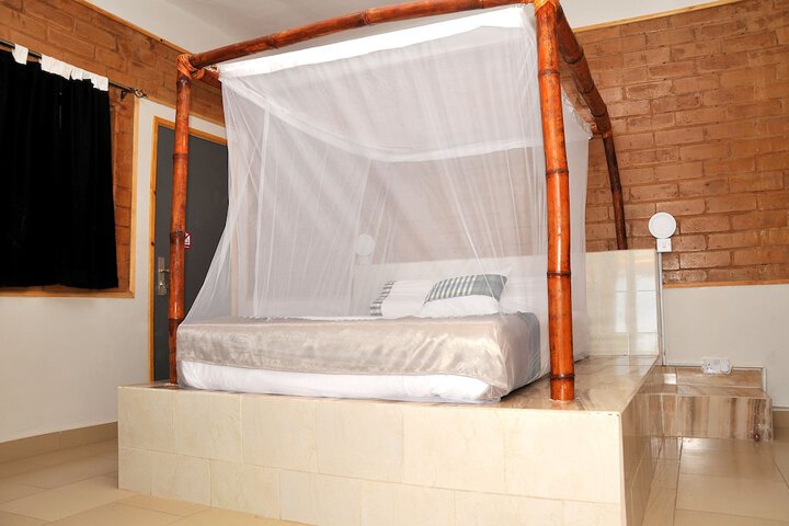 Room 4 of 44