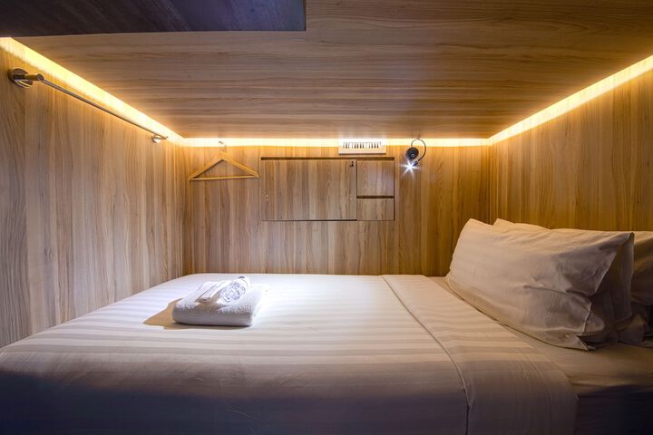 Room 11 of 23