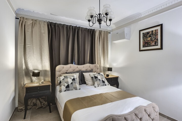 Room 4 of 43