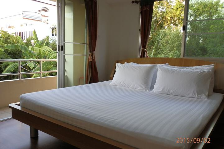 Room 21 of 79