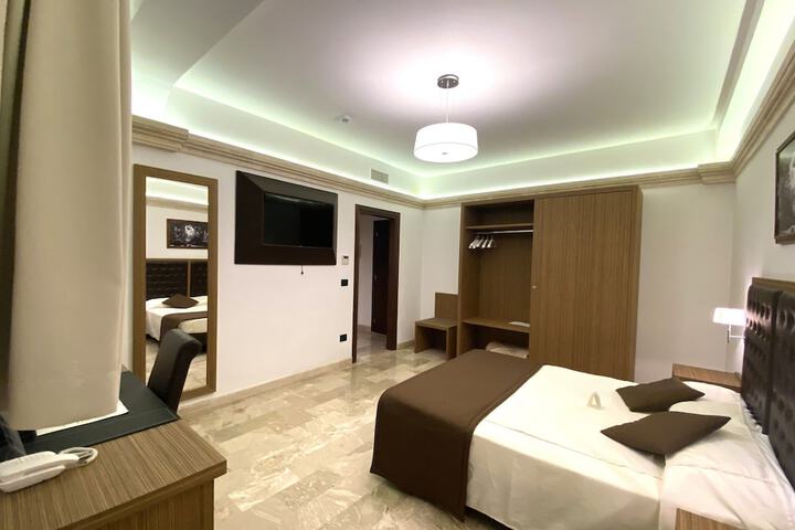 Room 19 of 73