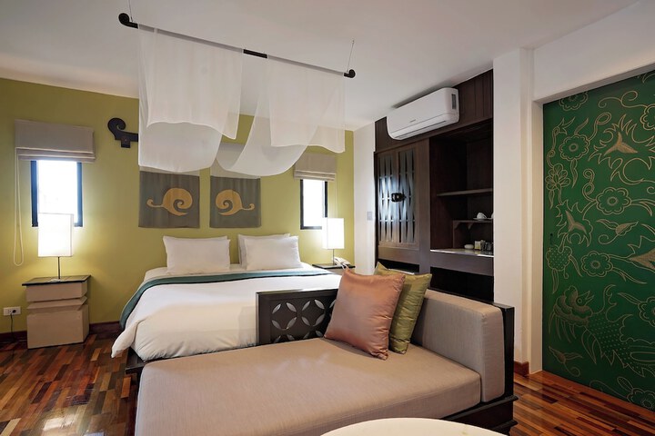 Room 26 of 66