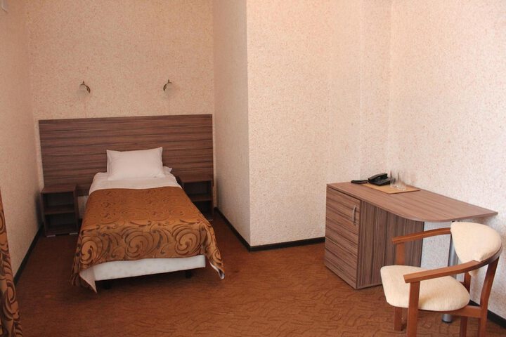Room 22 of 40