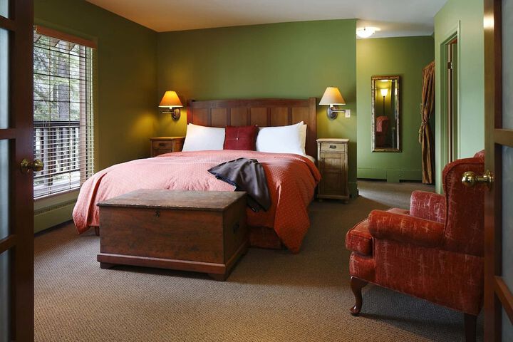 Room 10 of 85