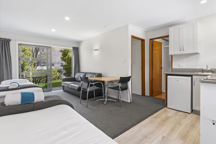 Room 21 of 48