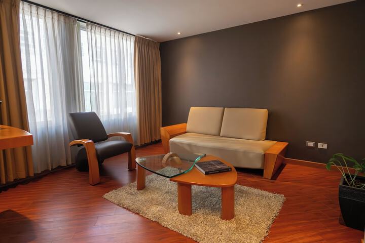 Room 12 of 36