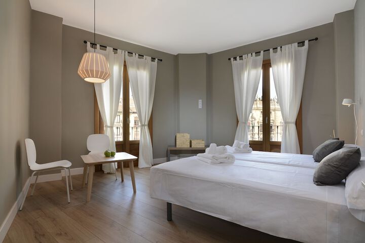 Room 2 of 31
