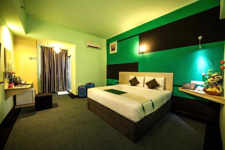 Room 5 of 30