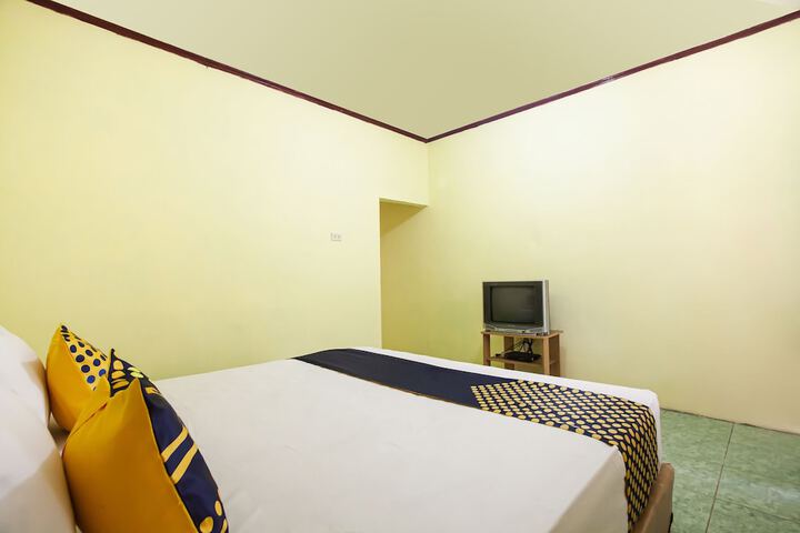 Room 12 of 24