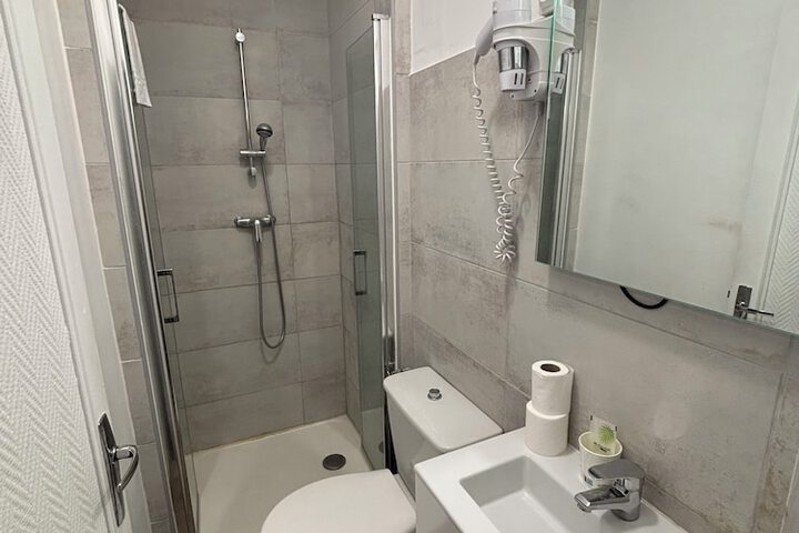 Room 20 of 27