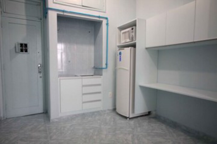 Room 8 of 28