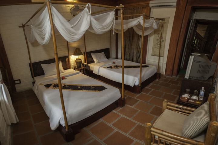 Room 5 of 95