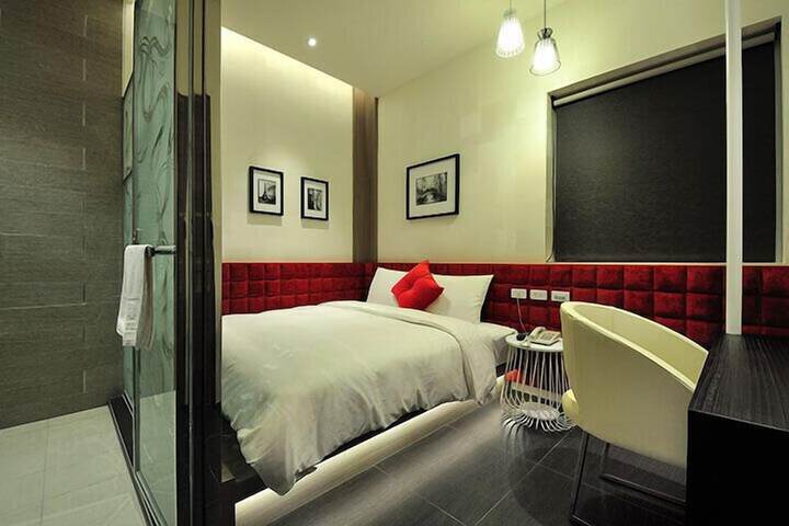 Room 21 of 59