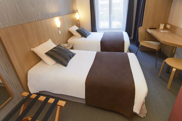 Room 18 of 31
