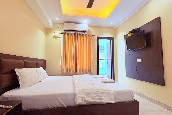 Room 30 of 62