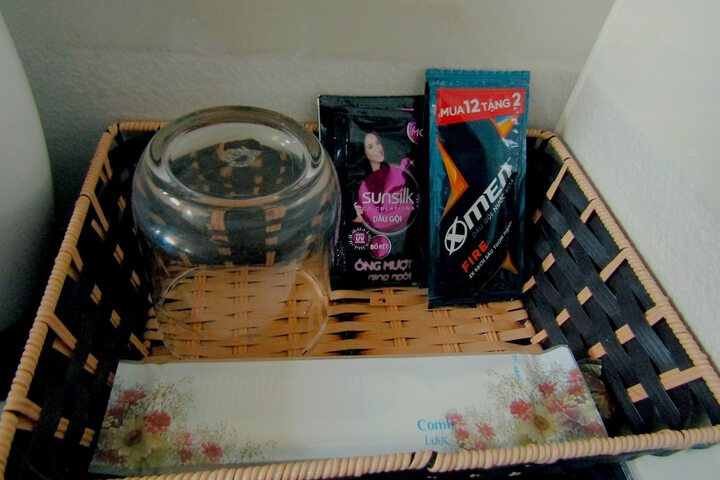 Room 14 of 32