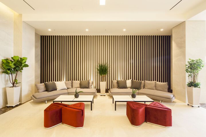 Entrance & Lobby