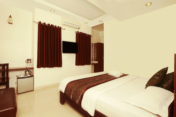 Room 27 of 37