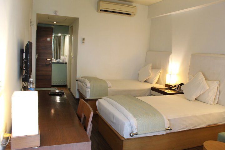 Room 12 of 44