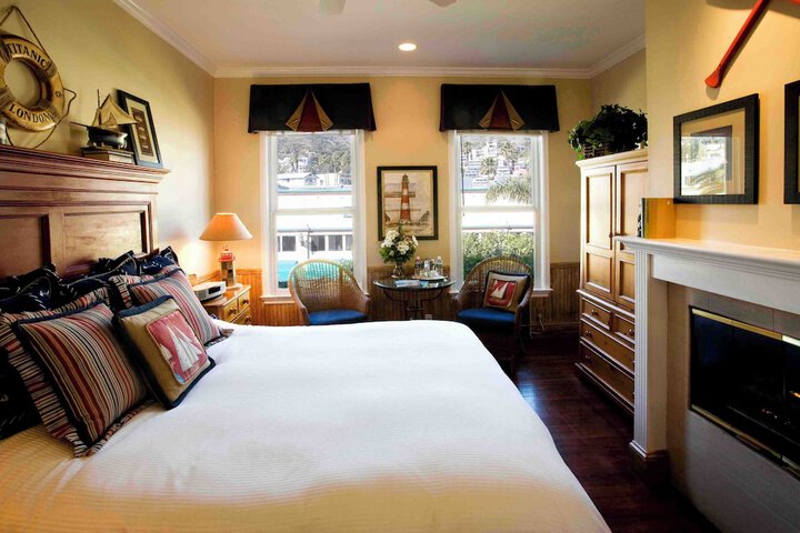 Room 11 of 24