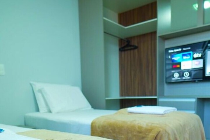 Room 8 of 23