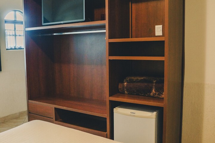 Room 2 of 90