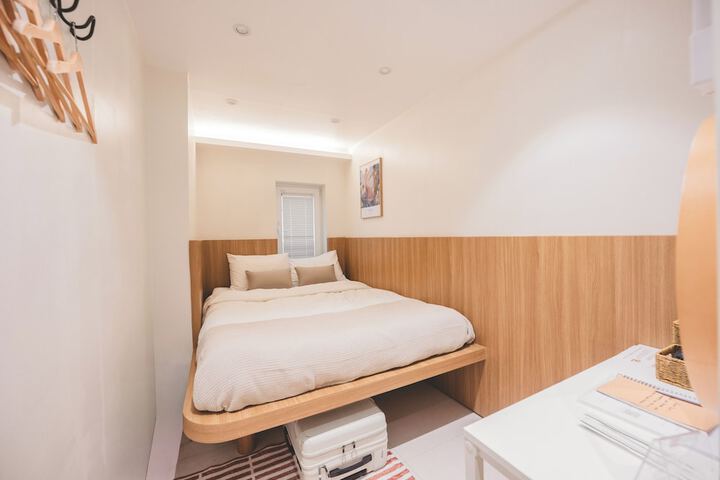Room 45 of 117