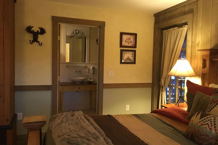 Room 81 of 148
