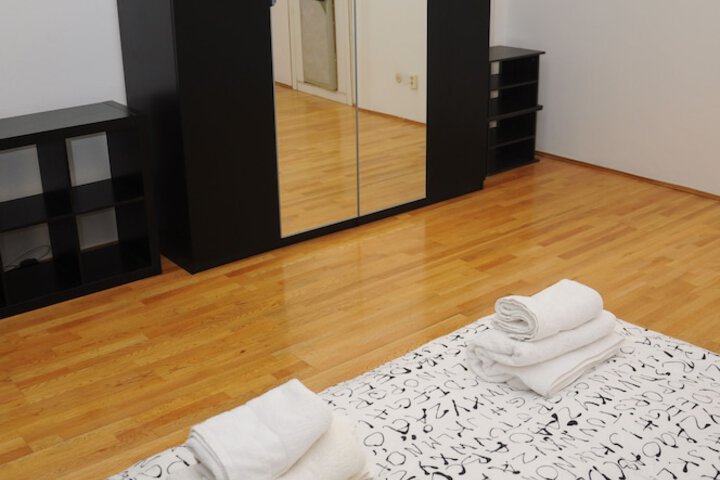 Room 10 of 65