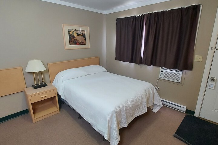 Room 5 of 19