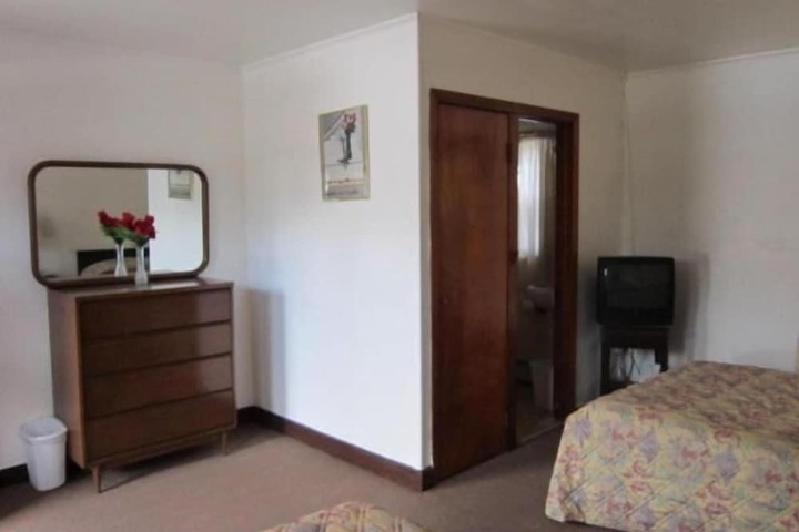 Room 10 of 53