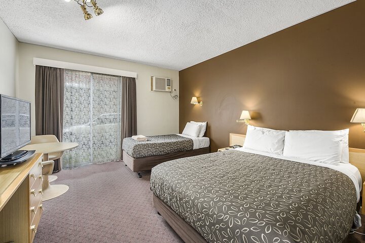 Room 30 of 120