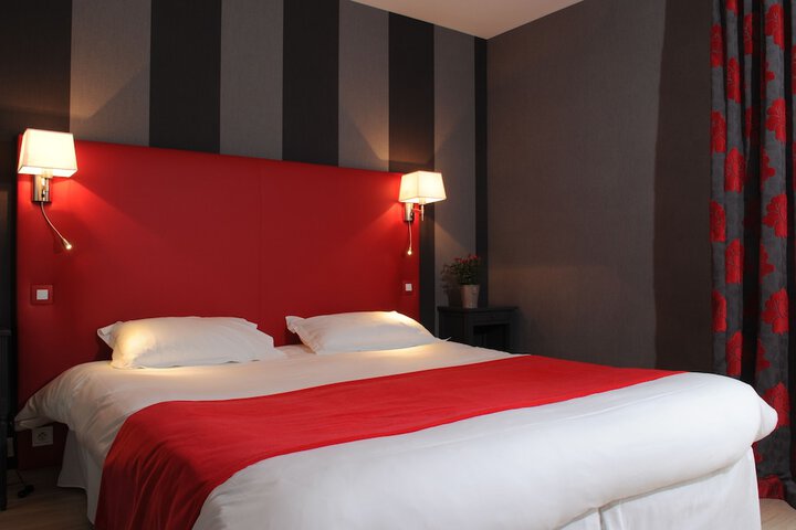 Room 2 of 50