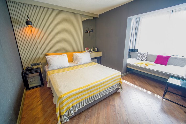 Room 13 of 39