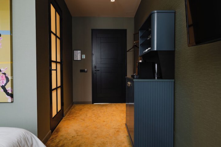 Room 60 of 264