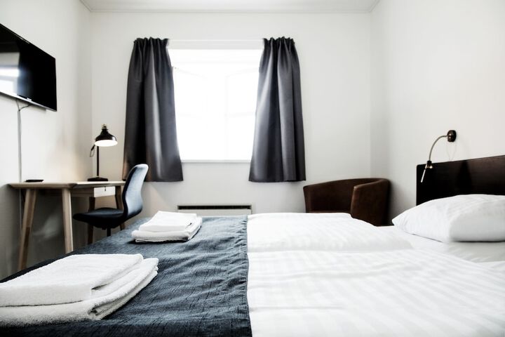 Room 3 of 15