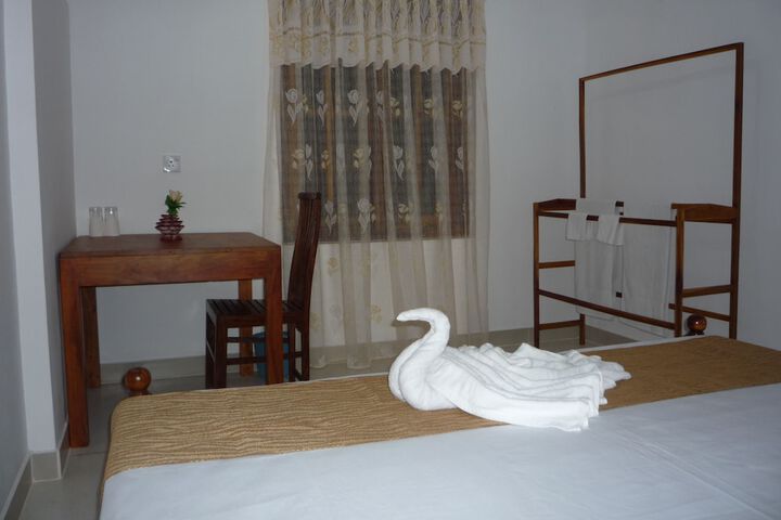 Room 12 of 66