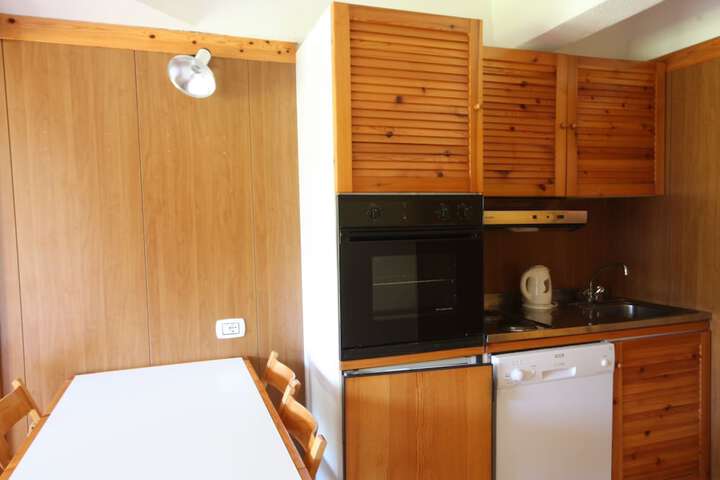 Room 3 of 61