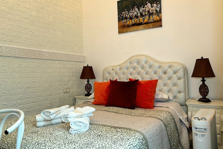 Room 13 of 48