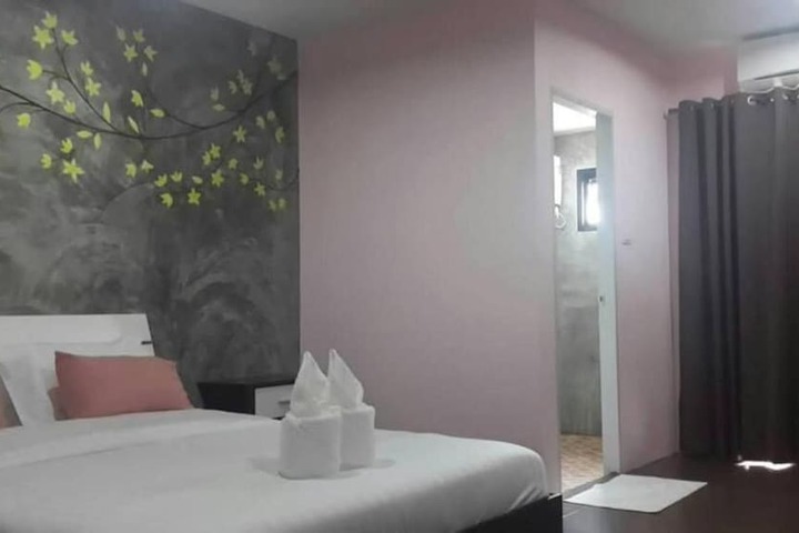 Room 15 of 40