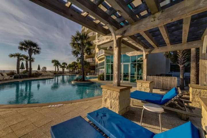 Pool 10 of 13