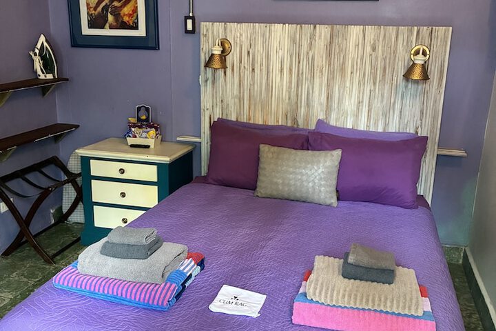 Room 30 of 98
