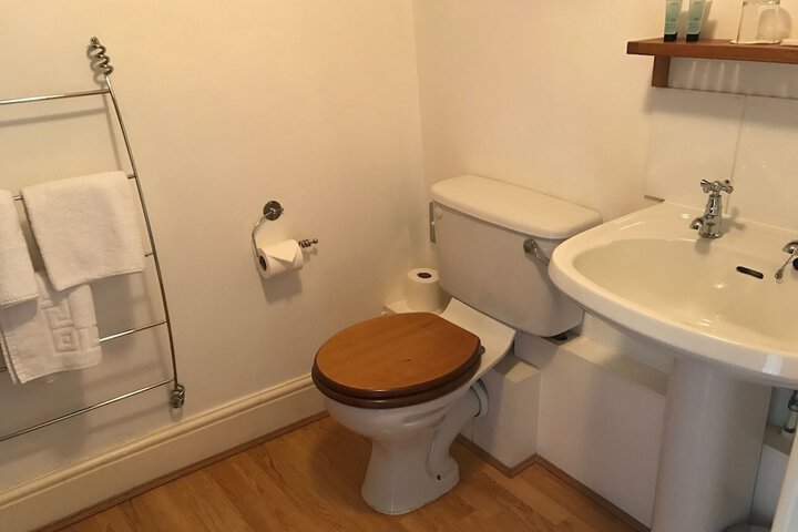 Room 17 of 27