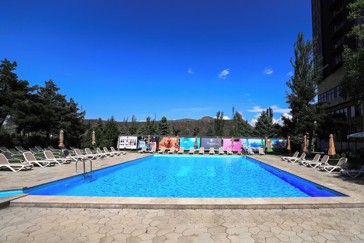 Pool 40 of 62