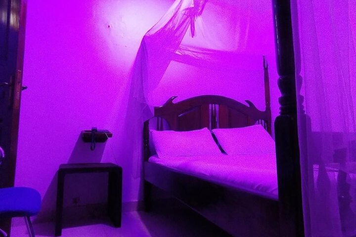 Room 6 of 23