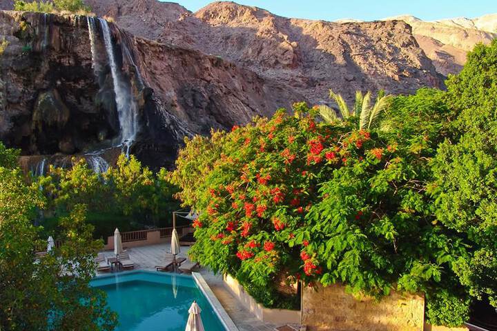 Pools & Facilities