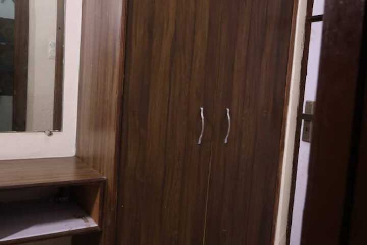 Room 13 of 35